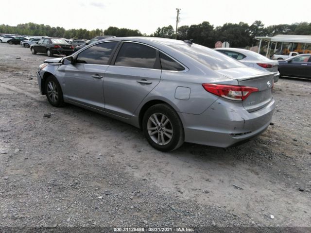 Photo 2 VIN: 5NPE24AF0GH338781 - HYUNDAI SONATA 