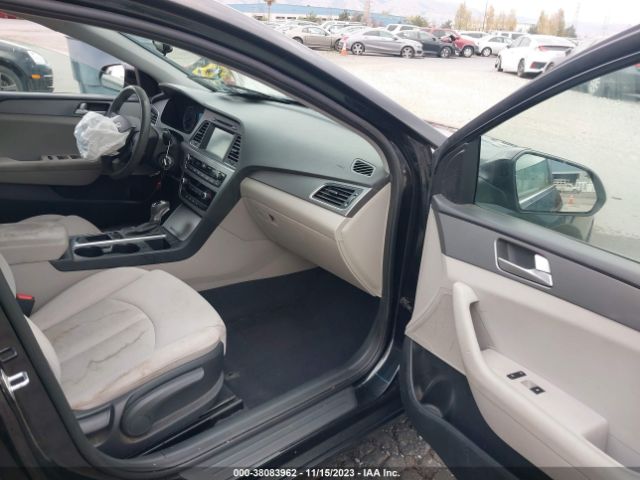 Photo 4 VIN: 5NPE24AF0GH350168 - HYUNDAI SONATA 