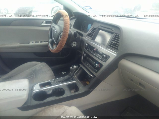 Photo 4 VIN: 5NPE24AF0GH351336 - HYUNDAI SONATA 