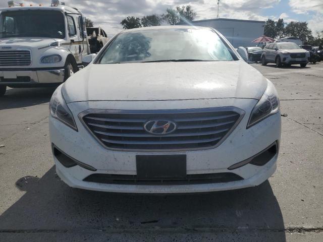 Photo 4 VIN: 5NPE24AF0GH357198 - HYUNDAI SONATA SE 