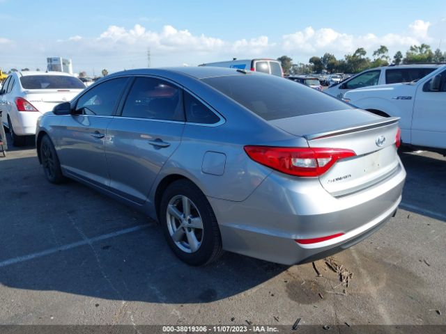 Photo 2 VIN: 5NPE24AF0GH363275 - HYUNDAI SONATA 