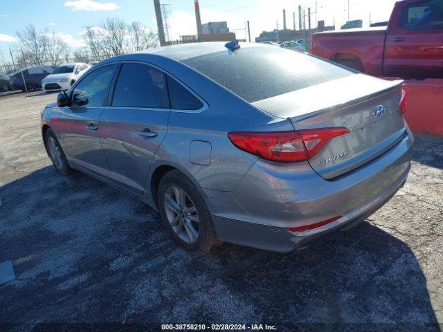 Photo 2 VIN: 5NPE24AF0GH366256 - HYUNDAI SONATA 