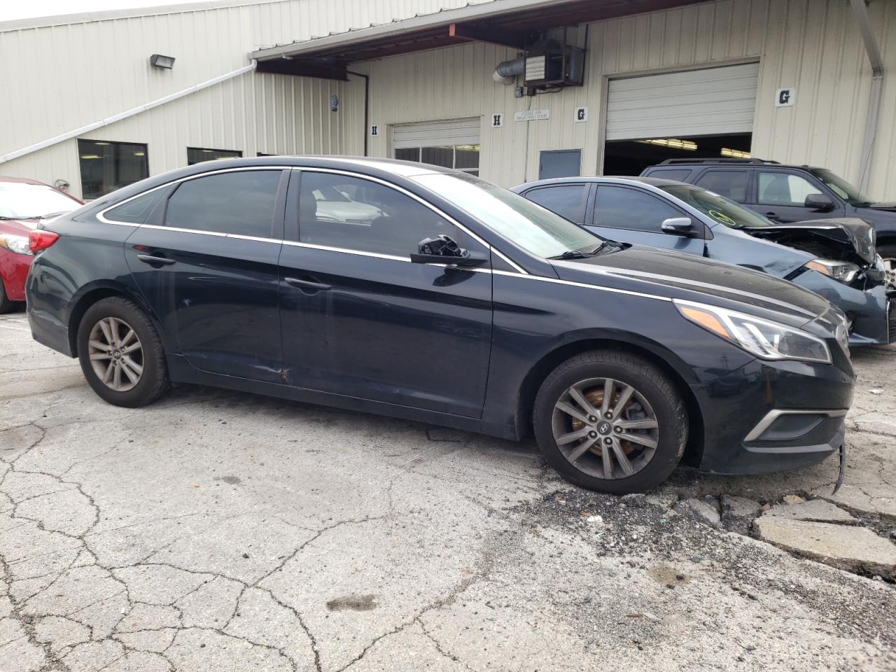 Photo 3 VIN: 5NPE24AF0GH369321 - HYUNDAI SONATA 