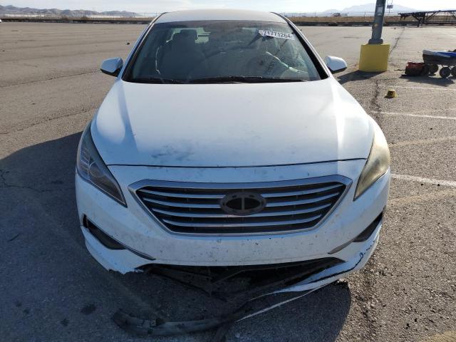 Photo 4 VIN: 5NPE24AF0GH377225 - HYUNDAI SONATA SE 