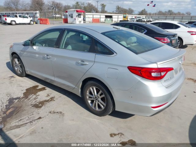 Photo 2 VIN: 5NPE24AF0GH382943 - HYUNDAI SONATA 