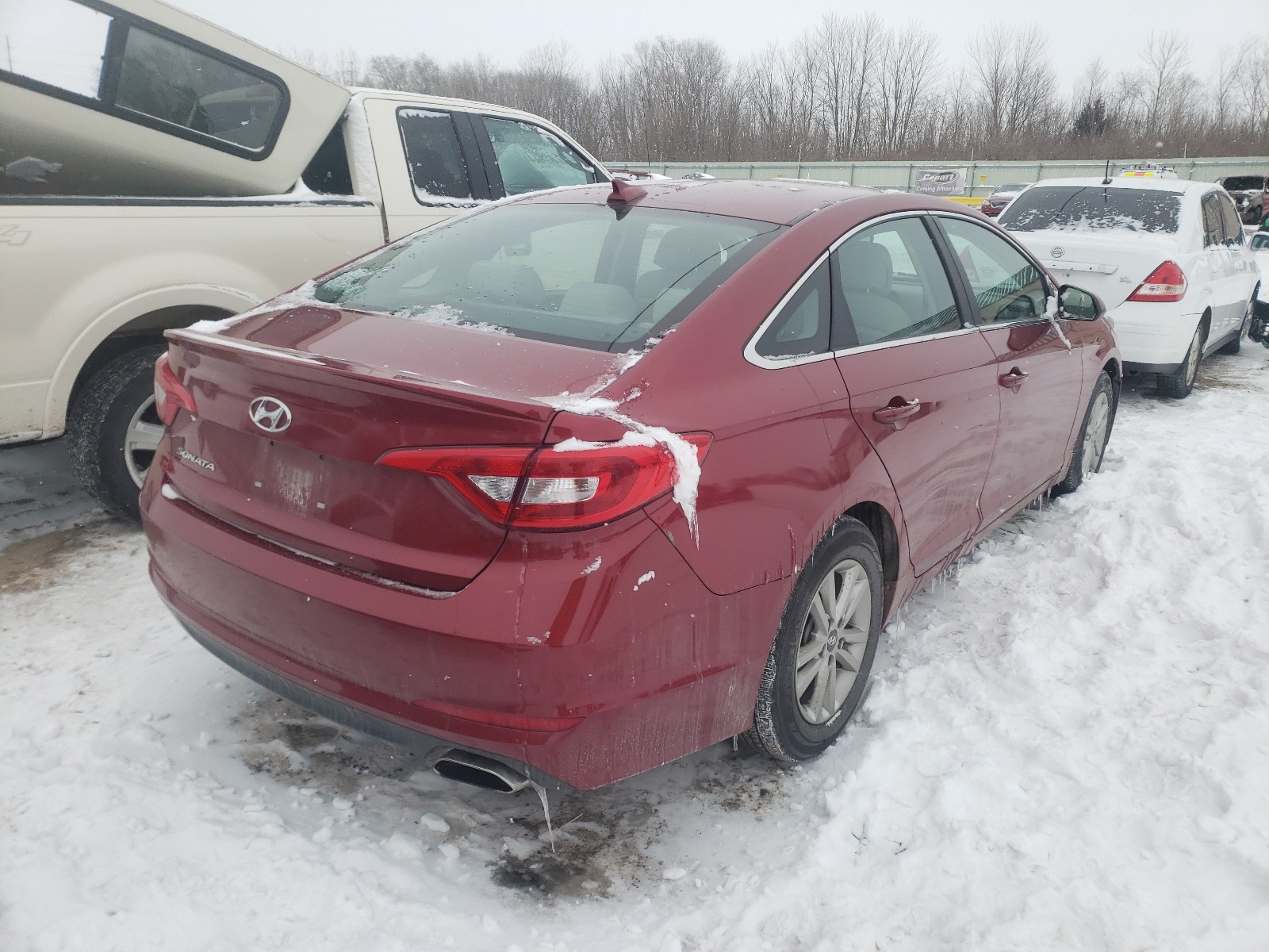 Photo 3 VIN: 5NPE24AF0GH386989 - HYUNDAI SONATA SE 