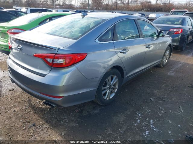 Photo 3 VIN: 5NPE24AF0GH392582 - HYUNDAI SONATA 