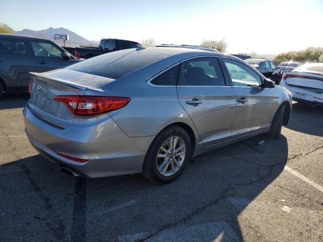 Photo 2 VIN: 5NPE24AF0GH416962 - HYUNDAI SONATA SE 