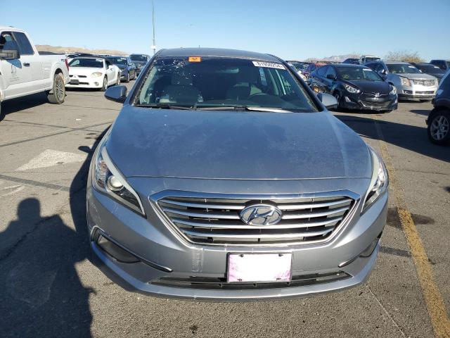 Photo 4 VIN: 5NPE24AF0GH416962 - HYUNDAI SONATA SE 