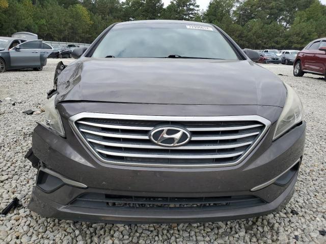 Photo 4 VIN: 5NPE24AF0HH438249 - HYUNDAI SONATA SE 