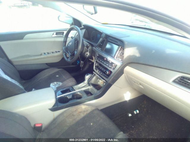 Photo 4 VIN: 5NPE24AF0HH452362 - HYUNDAI SONATA 