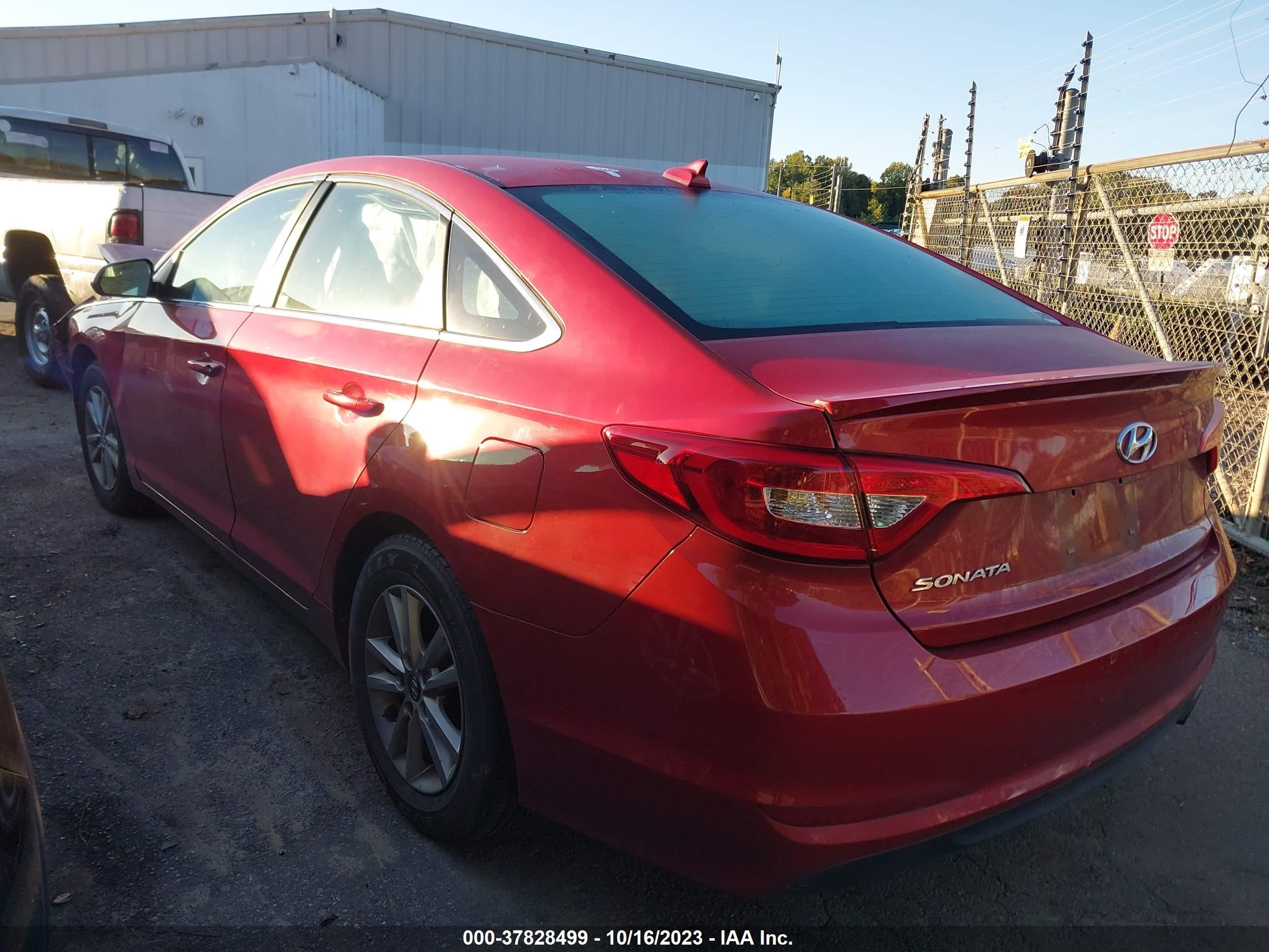 Photo 2 VIN: 5NPE24AF0HH485104 - HYUNDAI SONATA 