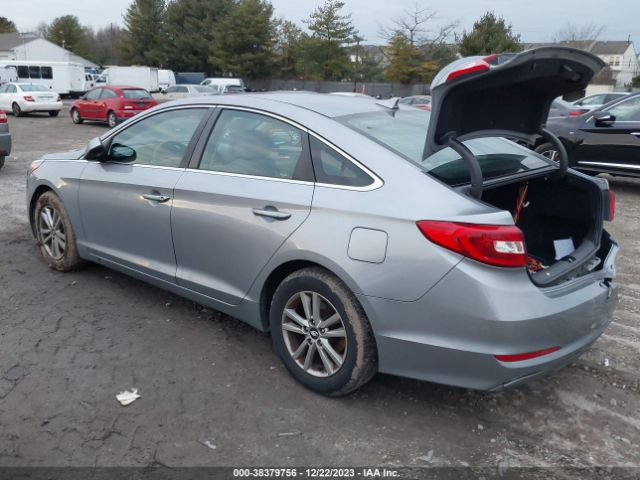 Photo 2 VIN: 5NPE24AF0HH494689 - HYUNDAI SONATA 