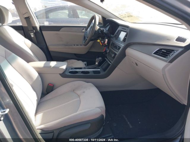 Photo 4 VIN: 5NPE24AF0HH505223 - HYUNDAI SONATA 