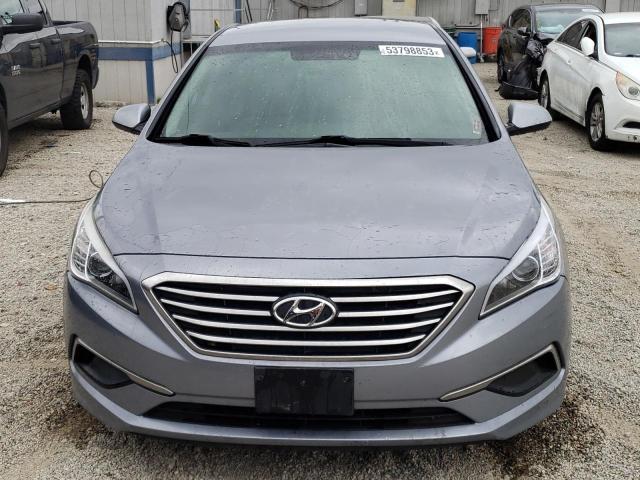 Photo 4 VIN: 5NPE24AF0HH505402 - HYUNDAI SONATA SE 