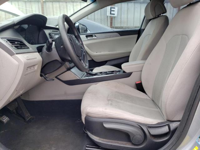 Photo 6 VIN: 5NPE24AF0HH505402 - HYUNDAI SONATA SE 