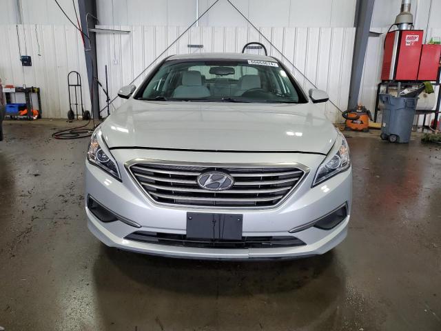 Photo 4 VIN: 5NPE24AF0HH513287 - HYUNDAI SONATA SE 