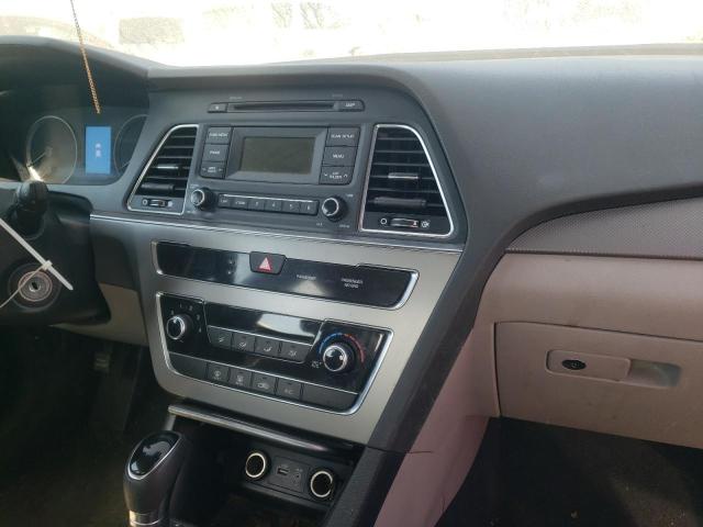 Photo 8 VIN: 5NPE24AF0HH518764 - HYUNDAI SONATA SE 