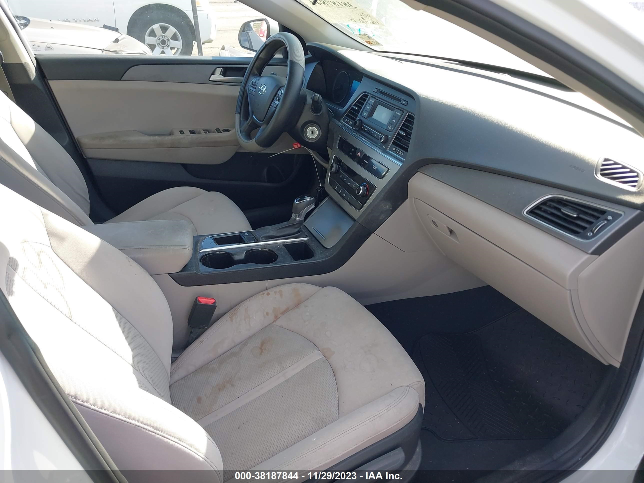 Photo 4 VIN: 5NPE24AF0HH520224 - HYUNDAI SONATA 