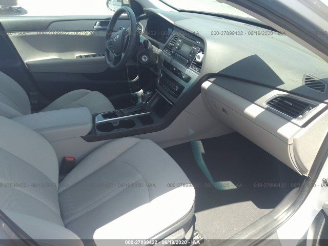 Photo 4 VIN: 5NPE24AF0HH527013 - HYUNDAI SONATA 