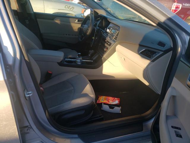 Photo 4 VIN: 5NPE24AF0HH527092 - HYUNDAI SONATA SE 