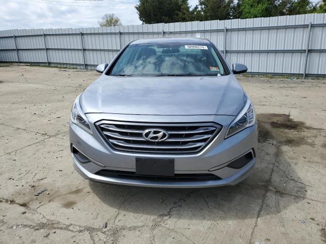 Photo 4 VIN: 5NPE24AF0HH527593 - HYUNDAI SONATA 