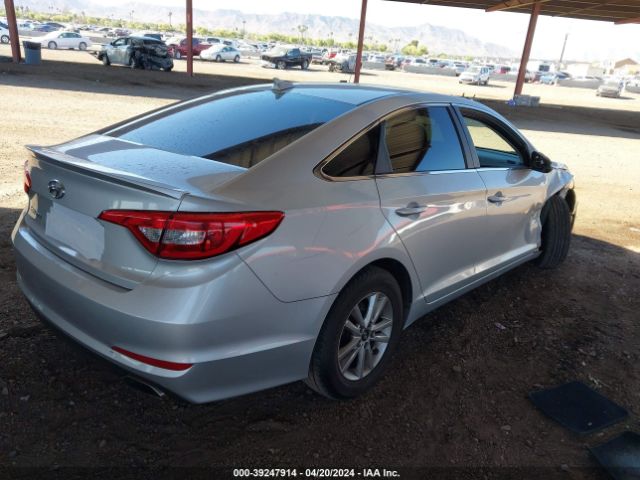 Photo 3 VIN: 5NPE24AF0HH530557 - HYUNDAI SONATA 