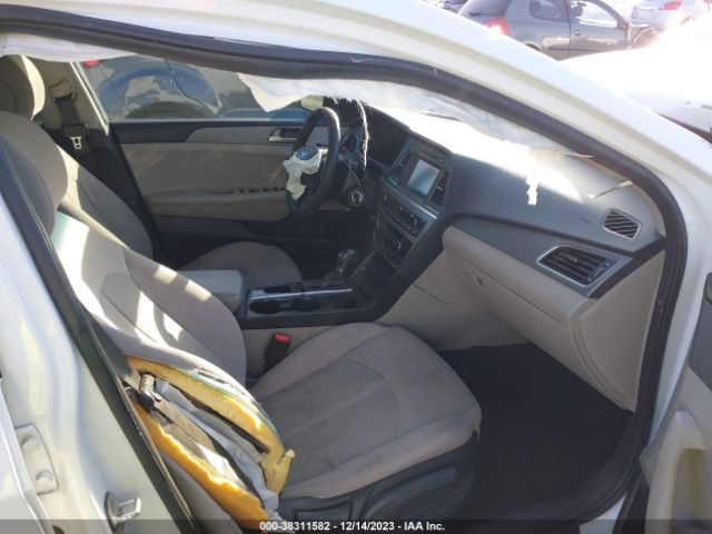 Photo 4 VIN: 5NPE24AF0HH542305 - HYUNDAI SONATA 