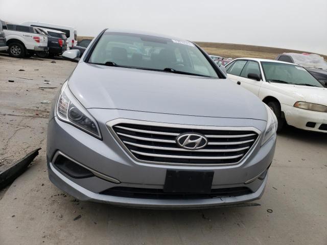 Photo 4 VIN: 5NPE24AF0HH562926 - HYUNDAI SONATA SE 