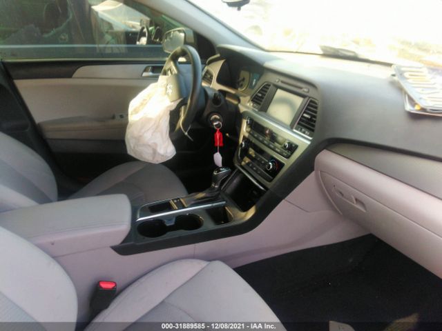 Photo 4 VIN: 5NPE24AF0HH574445 - HYUNDAI SONATA 