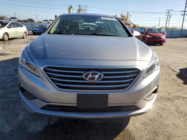 Photo 4 VIN: 5NPE24AF0HH574798 - HYUNDAI SONATA SE 