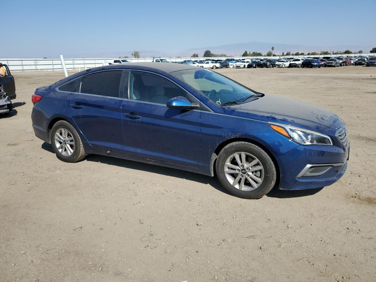 Photo 3 VIN: 5NPE24AF0HH579127 - HYUNDAI SONATA 