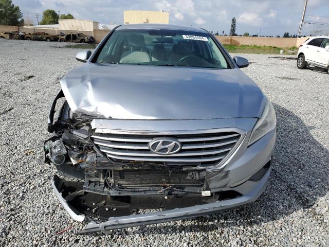 Photo 4 VIN: 5NPE24AF0HH581301 - HYUNDAI SONATA 