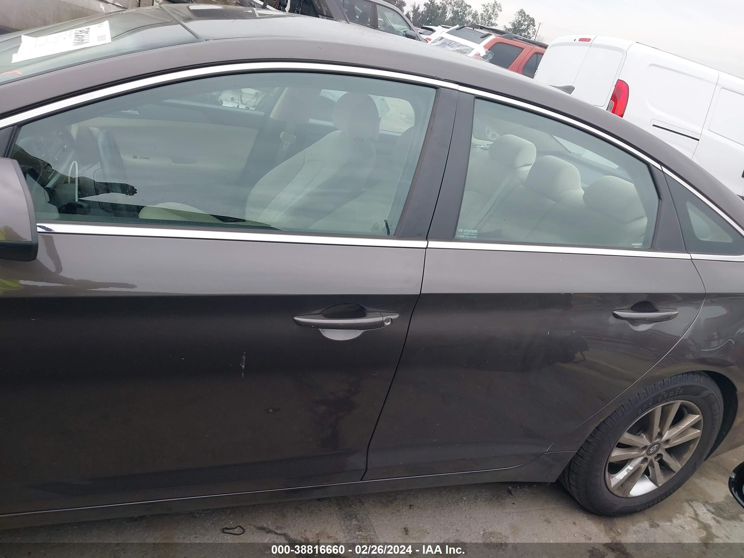 Photo 14 VIN: 5NPE24AF0HH585915 - HYUNDAI SONATA 