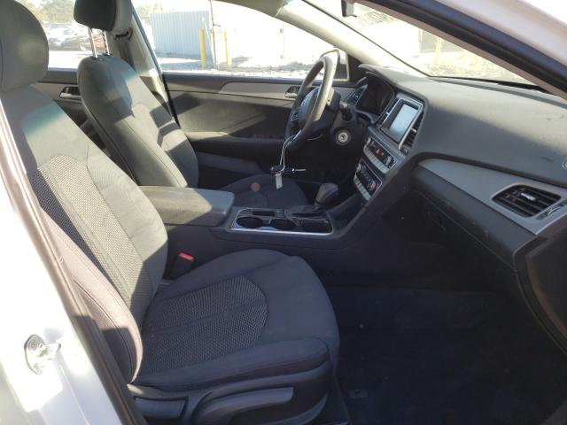 Photo 4 VIN: 5NPE24AF0JH600404 - HYUNDAI SONATA SE 