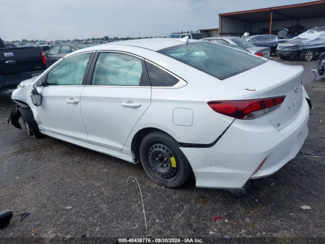 Photo 2 VIN: 5NPE24AF0JH602945 - HYUNDAI SONATA 