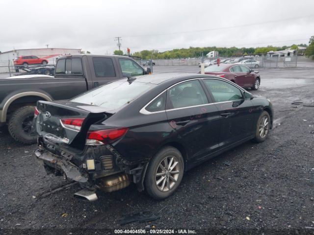 Photo 3 VIN: 5NPE24AF0JH623648 - HYUNDAI SONATA 