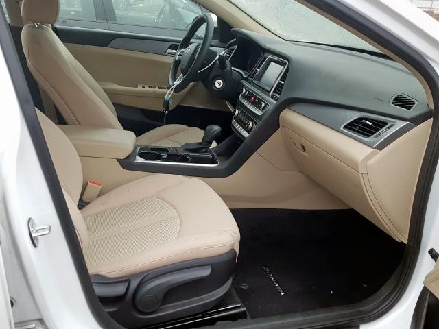 Photo 4 VIN: 5NPE24AF0JH643186 - HYUNDAI SONATA SE 