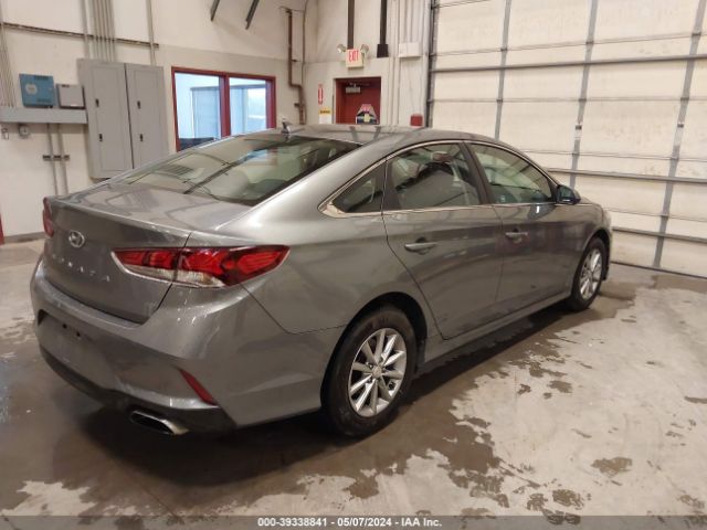 Photo 3 VIN: 5NPE24AF0JH674390 - HYUNDAI SONATA 