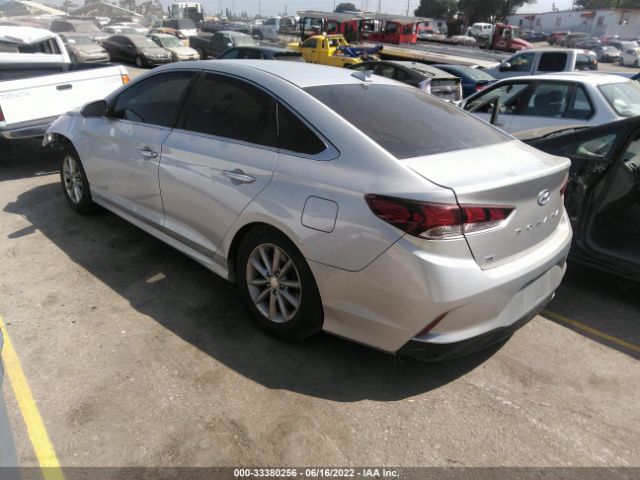 Photo 2 VIN: 5NPE24AF0JH680948 - HYUNDAI SONATA 