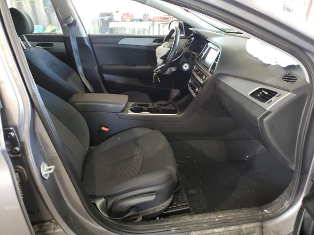 Photo 4 VIN: 5NPE24AF0JH687561 - HYUNDAI SONATA SE 