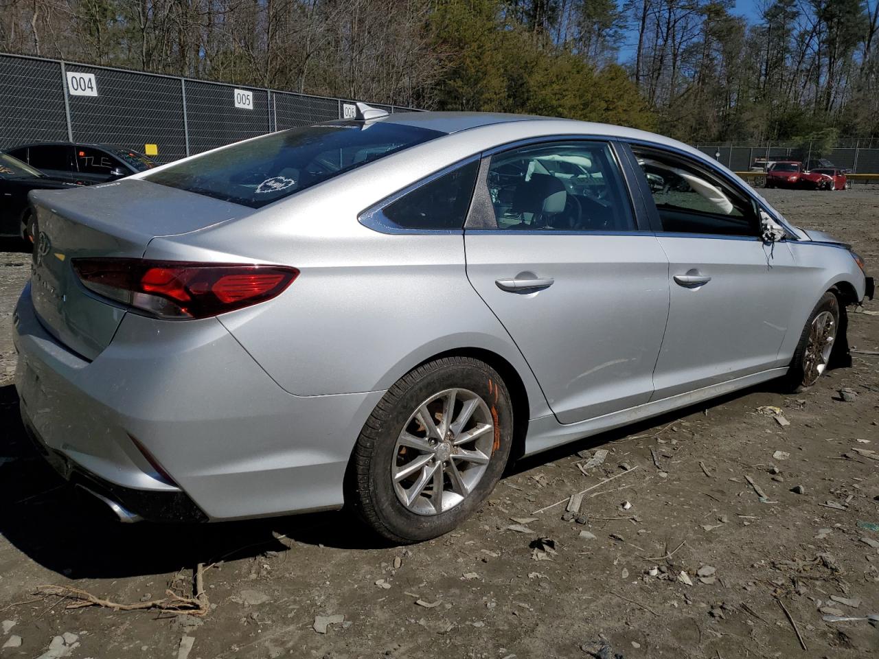 Photo 2 VIN: 5NPE24AF0JH692940 - HYUNDAI SONATA 