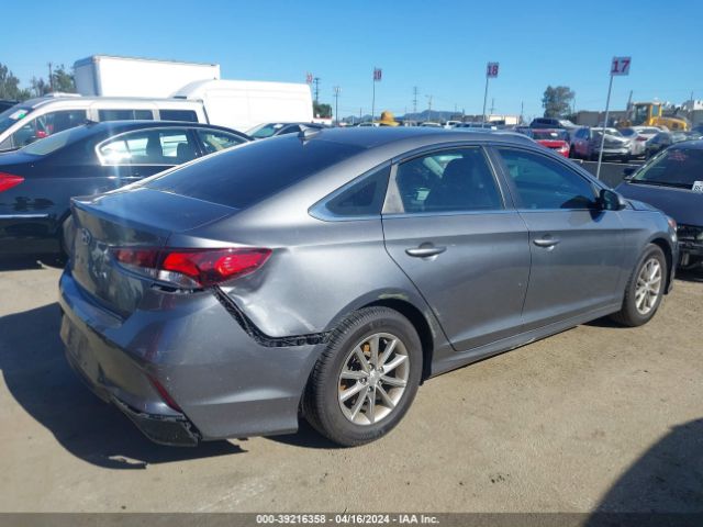 Photo 3 VIN: 5NPE24AF0JH699208 - HYUNDAI SONATA 