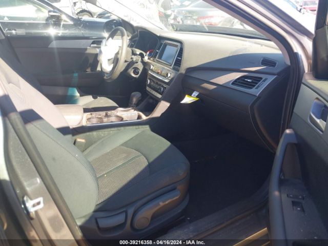 Photo 4 VIN: 5NPE24AF0JH699208 - HYUNDAI SONATA 