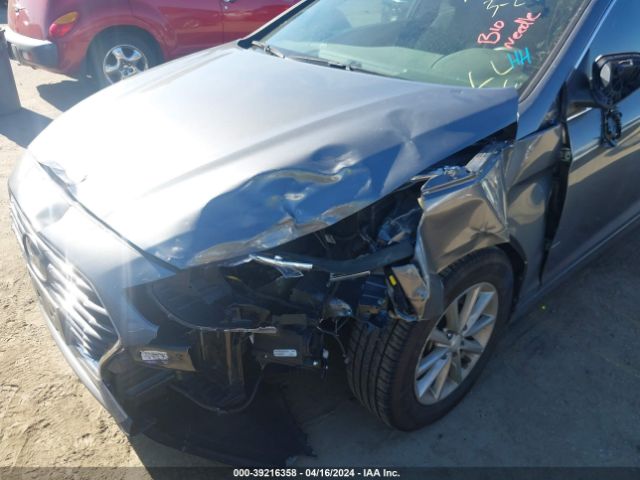 Photo 5 VIN: 5NPE24AF0JH699208 - HYUNDAI SONATA 