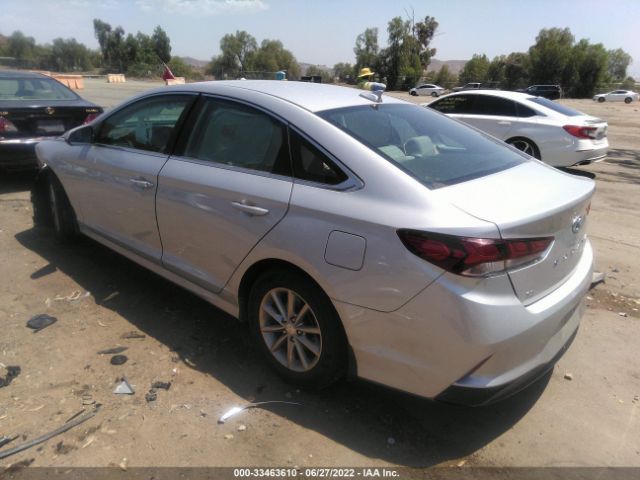 Photo 2 VIN: 5NPE24AF0JH700101 - HYUNDAI SONATA 