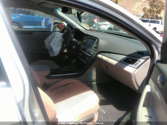 Photo 4 VIN: 5NPE24AF0JH700101 - HYUNDAI SONATA 