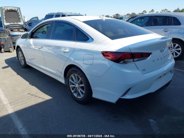 Photo 2 VIN: 5NPE24AF0JH704083 - HYUNDAI SONATA 