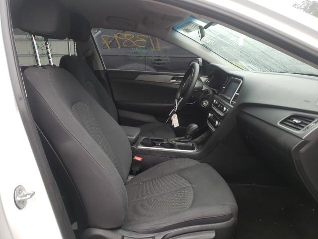 Photo 4 VIN: 5NPE24AF0JH713592 - HYUNDAI SONATA SE 