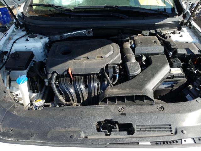 Photo 6 VIN: 5NPE24AF0JH716721 - HYUNDAI SONATA SE 